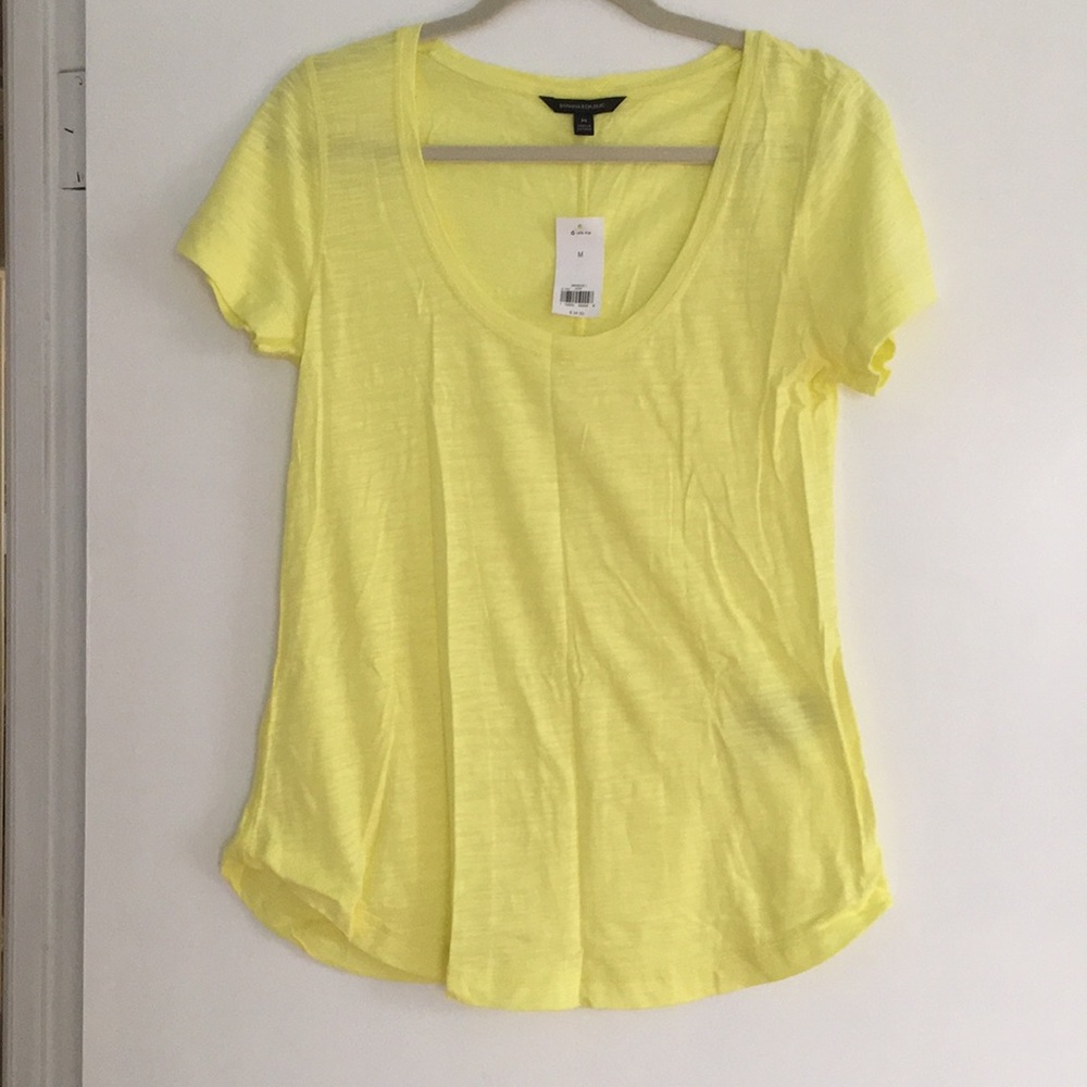 BNWT Butter yellow Banana Republic tee